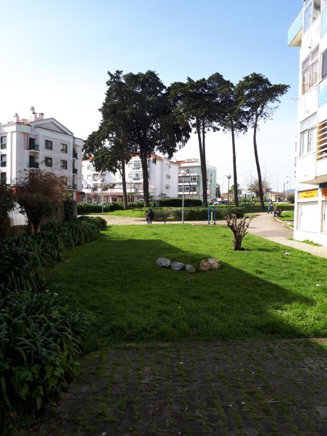 Isabel Dream Iv, 400M From The Train Mem Martins Exterior foto